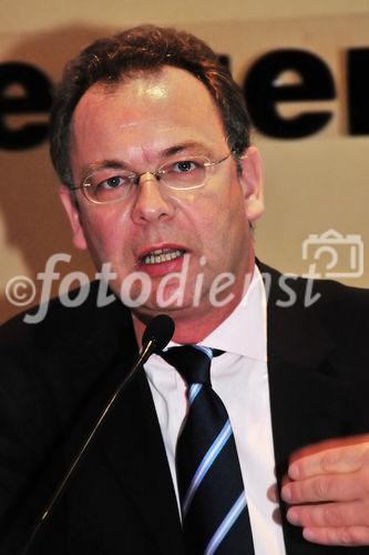 (C) fotodienst/Patrick Krajnc - Wien, 17.03.2009 - Wienerberg Bilanzpressekonferenz:  FOTO: Heimo Scheuch, Vorstandsmitglied Wienerberger AG