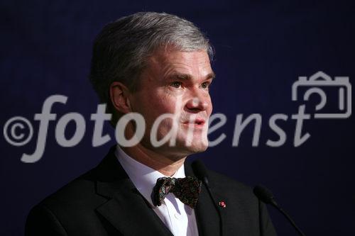 (C) fotodienst/Anna Rauchenberger - Wien, 20.3.2009 - Heute feierte die KBA-Mödling AG in Anwesenheit hochrangiger Ehrengäste aus Politik und Wirtschaft sowie führender Repräsentanten der deutschen Muttergesellschaft Koenig & Bauer AG (KBA) ihr 160-jähriges Firmenjubiläum im Technischen Museum Wien. Gleichzeitig wurde auch ein Führungswechsel gefeiert. FOTO: DI Albrecht Bolza-Schünemannn (Vorsitzender Vorstand Erzeugnisentwicklung und Personalmanagement
Bogenmaschinen)