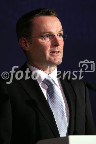 (C) fotodienst/Anna Rauchenberger - Wien, 20.3.2009 - Heute feierte die KBA-Mödling AG in Anwesenheit hochrangiger Ehrengäste aus Politik und Wirtschaft sowie führender Repräsentanten der deutschen Muttergesellschaft Koenig & Bauer AG (KBA) ihr 160-jähriges Firmenjubiläum im Technischen Museum Wien. Gleichzeitig wurde auch ein Führungswechsel gefeiert. FOTO: DI Leopold Achatz, Vorstand KBA-Mödling AG