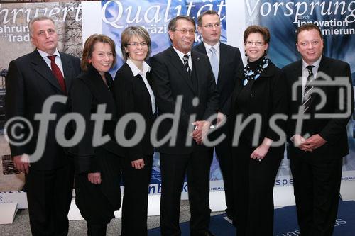 (C) fotodienst/Anna Rauchenberger - Wien, 20.3.2009 - Heute feierte die KBA-Mödling AG ihr 160-jähriges Firmenjubiläum im Technischen Museum Wien. Gleichzeitig wurde auch ein Führungswechsel gefeiert. FOTO v.l.: Rudolf Hundstorfer, BM für Soziales und Konsumentenschutz, KommR Sonja Zwazl, Bundesrätin und Präsidentin der Wirtschaftskammer NÖ, Dr. Petra Bohuslav, Landesrätin, Vorstandsvorsitzender KommR Wolfgang Schischek, KBA-Mödling, DI Leopold Achatz, Vorstand KBA-Mödling AG, Christine Marek, Staatssekretärin im BMWFJ, Hannes Weninger, NR-Abgeordneter