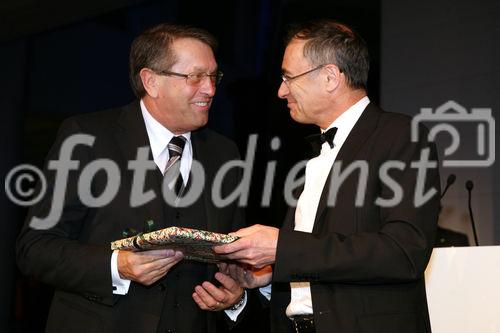 (C) fotodienst/Anna Rauchenberger - Wien, 20.3.2009 - Heute feierte die KBA-Mödling AG in Anwesenheit hochrangiger Ehrengäste aus Politik und Wirtschaft sowie führender Repräsentanten der deutschen Muttergesellschaft Koenig & Bauer AG (KBA) ihr 160-jähriges Firmenjubiläum im Technischen Museum Wien. Gleichzeitig wurde auch ein Führungswechsel gefeiert. 