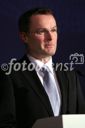 (C) fotodienst/Anna Rauchenberger - Wien, 20.3.2009 - Heute feierte die KBA-Mödling AG in Anwesenheit hochrangiger Ehrengäste aus Politik und Wirtschaft sowie führender Repräsentanten der deutschen Muttergesellschaft Koenig & Bauer AG (KBA) ihr 160-jähriges Firmenjubiläum im Technischen Museum Wien. Gleichzeitig wurde auch ein Führungswechsel gefeiert. FOTO: DI Leopold Achatz, Vorstand KBA-Mödling AG