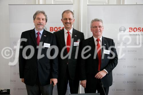 Robert Bosch AG: Jahrespressekonferenz 2010 der Bosch-Gruppe in Österreich
(C) fotodienst, Martina Draper
Foto: vlnr:  Robert Kordik, Robert Bosch AG, Karl Strobel, Robert Bosch AG, Ernest Fiedler, Robert Bosch AG