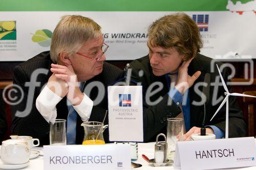 2020 Sauberer Strom für Alle - Eine reale Vision für Österreich
vlnr: Dr. Hans Kronberger, Bundesverband Photovoltaic Austria, Mag. Stefan Hantsch, IG Windkraft Österreich
