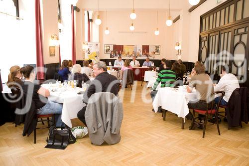 (C)fotodienst/Anna Rauchenberger -  Wien, am 10.09.2009 - Die EPIA (Europäische Vertretung der Photovoltaik - Industrie) geht davon aus, dass bis zum Jahr 2020 rund 12% des europäischen Strombedarfs via Photovoltaik gedeckt werden. Im internationalen Vergleich hat Österreich großen Rückstand, was die Nutzung von Sonenstrom betrifft. Ziel der Photovoltaic-Austria (PVA) ist es, den Stromanteil der Photovoltaik in Österreich bis 2020 von derzeit 0,04 auf 8% zu steigern. 