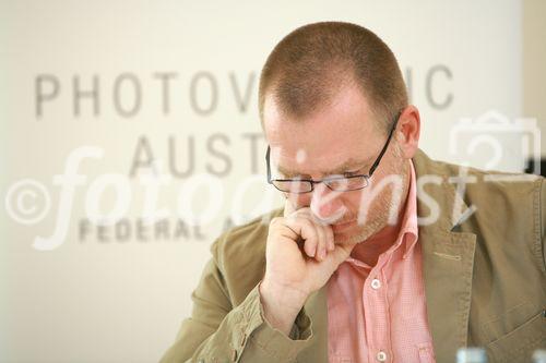 Photovoltaik Bilanz Pressekonferenz 2008: Totale Sonnenfinsternis über Österreich. Foto: DI Rudolf Raymann, Photovoltaik-Techniker und Anlagenplaner