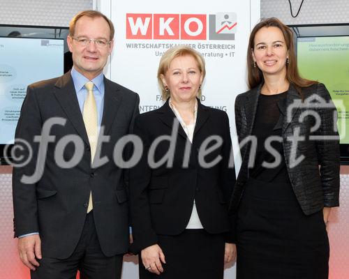  (c) fotodienst/Anna Rauchenberger - Wien, am 29.11.2011 - Studienpräsentation Die neue Fachverband UBIT und WKW Studie ''Erfolgsfaktoren bzw. Barrieren auf dem Weg zum österreichischen Weltmarktführer“ überrascht: Erfahrung ist gut, Kreativität und Innovation besser! Neues Leadership ist ebenso gefragt wie Flexibilität und Mut. FOTO v.l.: KommR Alfred Harl, CMC, Obmann Fachverband UBIT, KommR Brigitte Jank, Präsidentin der Wirtschaftskammer, Dr. Sophie Karmasin, Karmasin Motivforschung: