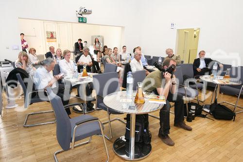 (C)fotodienst/Anna Rauchenberger -  Wien, am 28.07.2009 - Der Verein Techwomen engagiert sich für Frauen in der Technik und zeigt mit Aktionen, dass weibliche Kreativität in der Technik gefragt ist. Das Motto der Herbstaktion09: 'HighHeels@HighEnd'!
Dies beinhaltet einen Kreativwettbewerb für Schülerinnen und Schüler und einen internationalen Kongress am 15./ 16. Oktober 2009 im Palais Harrach in Wien. 