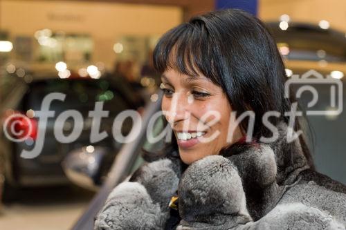 (c)Fotodienst / Christopher Ohmeyer | Autos und Pelze, Grosse & GPS lud zu einer Präsentation der neuesten Automodelle. Als besondere Attraktion stellte der Düsseldorfer Pelzdesigner Tibor Jonas seine Kollektion aus, und bot seine 