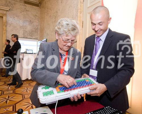 (C) fotodienst/Anna Rauchenberger -  Wien, am 30.09.2009 - Ambient Assisted Living Forum 2009: Mit der stetig steigenden Lebenserwartung erhöht sich auch der Anteil älterer Menschen an der europäischen Gesamtbevölkerung. Das 1. AAL Forum in der Wiener Hofburg widmet sich dem demographischen Wandel unter ökonomischen, technischen und wissenschaftlichen Aspekten.