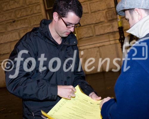 (C) fotodienst.at/Anna Rauchenberger -  Wien, am 01.12.2009 - Der Entwurf zur Änderung des Telekommunikationsgesetzes, durch den die Vorratsdatenspeicherungs-Richtlinie in Österreich umgesetzt werden soll, sorgt nach wie vor für Aufregung. Aufgrund dieser Richtlinie müssen alle Internet- und Telekom Serviceprovider Europas die Verbindungsdaten zu sämtlichen Kommunikationsvorgängen für einen Zeitraum von 6 Monaten bis 2 Jahren speichern. Das Wiener Zentrum für Rechtsinformatik nimmt diese Entwicklung zum Anlass, um in Form einer Podiumsdiskussion eine möglichst breite und öffentliche Debatte über Sinn, Nutzen und gesellschaftliche Auswirkungen des Datensammelns auf Vorrat zu eröffnen.