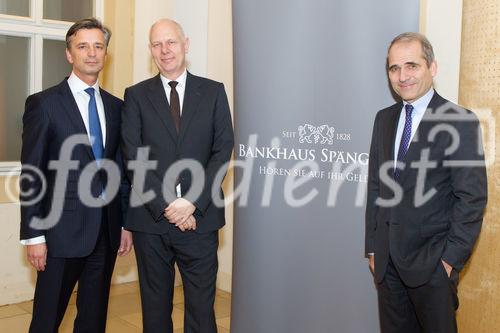  (c) fotodienst/Anna Rauchenberger - Wien, am 10.01.2012 - Heute fand im Stephaniesaal des Curhauses am Stephansplatz die Jahresauftaktveranstaltung des Bankhauses Spängler statt. FOTO v.l. Dr. Werner G. Zenz, Mitglied des Vorstandes, Bankhaus Spängler, Matthias Horx, Zukunfts- und Trendforscher, Dr. Helmut Gerlich, Sprecher des Vorstandes, Bankhaus Spängler: