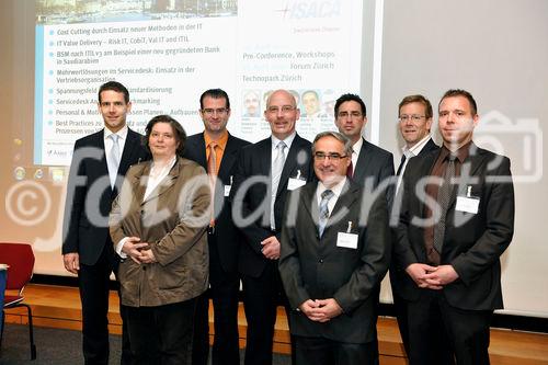 1. Swiss Business - & IT - Service-management Forum 2010
Technopark Zürich.
Vlnr. Alfred Heiter ( Ernst & Young ), Bettina Hainschink ( CON.ECT Eventmanagement ), Markus Müller ( iTSMF ), Jeroen Bronkhorst ( Hewlett - Packard ), Miguel Jimenez ( HDSV ), Matias Eugster ( Karer Consulting AG ), Lutz Krüdewagen ( Sparkasse Hannover ), Thomas Spring ( plain it AG ).