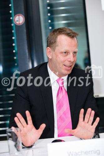 (c) fotodienst / Johannes Brunnbauer | Die Sparkassen Immobilien AG - Ergebnisse der ersten drei Quartale 2010  in der Erste Bank Lounge in Wien statt am 25.11.2010. Im Bild.Vorstand Vorstand Friedrich Wachernig