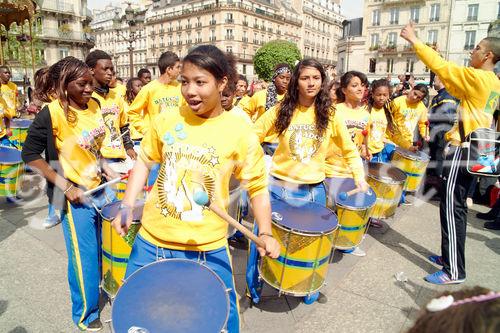 fotodienst/ Christian Kemp;Paris - Im Rahmen des European Year of Volunteering (EYV) macht die EYV-Tour 2011 ab 14. April Station in Paris.