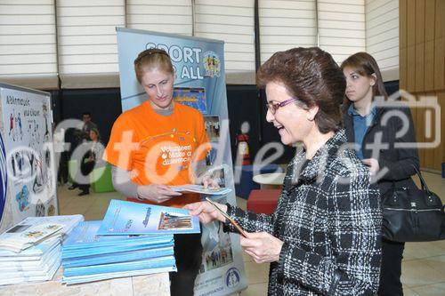 (C)fotodienst/Nataly Thieu: Im Rahmen des European Year of Volunteering (EYV) macht die EYV-Tour 2011 vom 4. bis zum 6. April 2011 Station in Nicosa, Zypern. 