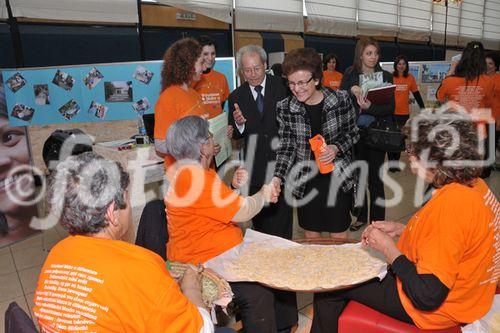 (C)fotodienst/Nataly Thieu: Im Rahmen des European Year of Volunteering (EYV) macht die EYV-Tour 2011 vom 4. bis zum 6. April 2011 Station in Nicosa, Zypern. 