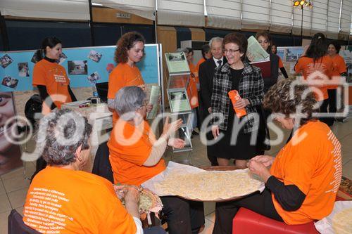 (C)fotodienst/Nataly Thieu: Im Rahmen des European Year of Volunteering (EYV) macht die EYV-Tour 2011 vom 4. bis zum 6. April 2011 Station in Nicosa, Zypern. 