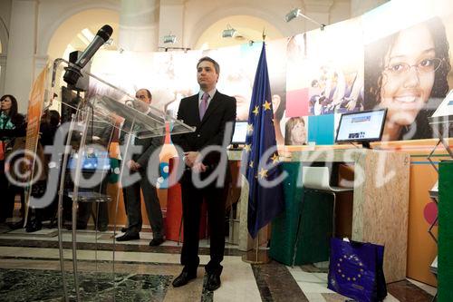 (C)fotodienst/ Alvaro Hurtado: Madrid - 2011 ist das Europäische Jahr der Freiwilligen. Die Promotion-Kampange, die derzeit durch Europa tourt, macht vom 28. Februar bis 6. März Station in Madrid. 