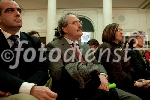 (C)fotodienst/ Alvaro Hurtado: Madrid - 2011 ist das Europäische Jahr der Freiwilligen. Die Promotion-Kampange, die derzeit durch Europa tourt, macht vom 28. Februar bis 6. März Station in Madrid. 