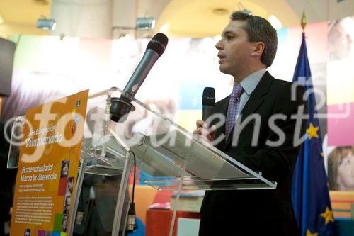 (C)fotodienst/ Alvaro Hurtado: Madrid - 2011 ist das Europäische Jahr der Freiwilligen. Die Promotion-Kampange, die derzeit durch Europa tourt, macht vom 28. Februar bis 6. März Station in Madrid. 