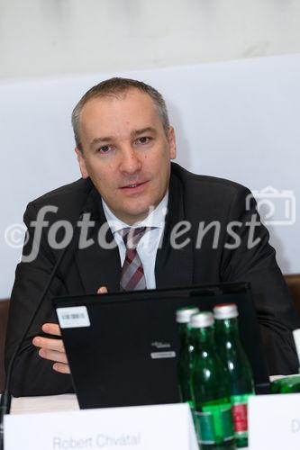 (c) fotodienst / Johannes Brunnbauer | Präsentation des 'T-Mobile Umwelt- und Nachhaltigkeitsfonds' 
Im Bild.vlnr.:
Robert Chvátal