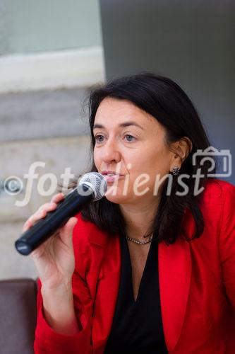 (c) fotodienst / Johannes Brunnbauer | Präsentation des 'T-Mobile Umwelt- und Nachhaltigkeitsfonds' 
Im Bild.vlnr.:
Monika Langthaler