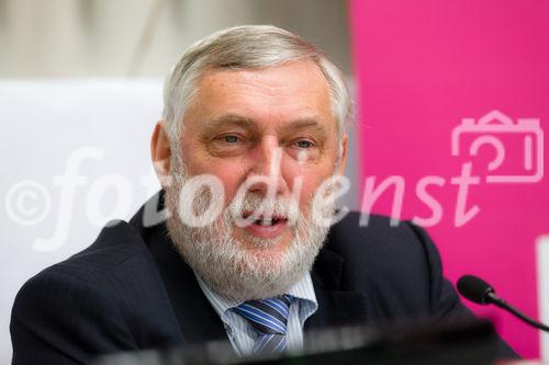 (c) fotodienst / Johannes Brunnbauer | Präsentation des 'T-Mobile Umwelt- und Nachhaltigkeitsfonds' 
Im Bild.vlnr.:
Franz Fischler