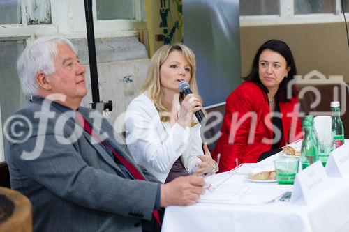 (c) fotodienst / Johannes Brunnbauer | Präsentation des 'T-Mobile Umwelt- und Nachhaltigkeitsfonds' 
Im Bild.vlnr.:
Helmut Pöchlaner, Sascha Walleczek und Monika Langthaler