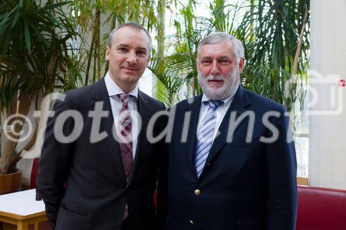 (c) fotodienst / Johannes Brunnbauer | Präsentation des 'T-Mobile Umwelt- und Nachhaltigkeitsfonds' 
Im Bild.vlnr.:
Robert Chvátal und Franz Fischler