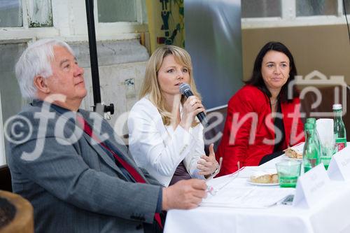 (c) fotodienst / Johannes Brunnbauer | Präsentation des 'T-Mobile Umwelt- und Nachhaltigkeitsfonds' 
Im Bild.vlnr.:
Helmut Pöchlaner, Sascha Walleczek und Monika Langthaler