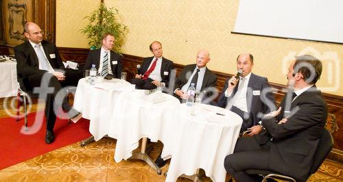  (c) fotodienst/Anna Rauchenberger - Wien, am 08.11.2011 –  Beim von CMS-rrh veranstalteten Event 'Fokus China – was Sie über das Business in China unbedingt wissen sollten' beleuchteten Rechtsexperten aus Shanghai und Wien die rechtlichen und steuerlichen Rahmenbedingungen für den Expansionskurs nach China. FOTO v.l. Mag. Thomas Obendrauf, CFO AT&S, Dr. Peter Weigand, Vorstand, TTTech Computertechnik AG, Mag. Joseph Eberle, Bereichsleiter Corporate Customers RBI, Mag. Robert Kastil, Rosenbauer, AG, Dr. Peter Untersperger, CEO, Lenzing AG, Dr. Franz Schellhorn, stv. Chefredakteur und Ressortleiter Economist DIE PRESSE: