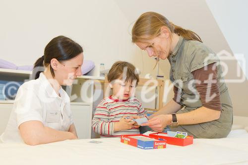 (c) fotodienst/Anna Rauchenberger - Wien, am 16.03.2012 – Tag der offenen Tür bei „medsyn“, einem modernen Ärzte- und Therapiezentrum mit vielfältigen Fachbereichen, das eine umfassende und hochqualifiziert medizinische Betreuung bietet.