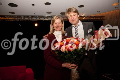 Schweizerische Gesellschaft für Angst und Depression: Therapie von Burnout. 
Bild: Prof.Dr.med.Edith Holsboer-Trachsler mit Dr.med.Josef Hättenschwiler