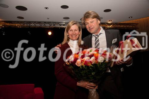 Schweizerische Gesellschaft für Angst und Depression: Therapie von Burnout. 
Bild: Prof.Dr.med.Edith Holsboer-Trachsler mit Dr.med.Josef Hättenschwiler