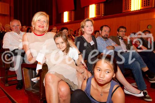  (c) fotodienst/Anna Rauchenberger - Wien, am 01.05.2012 – Die SozialMarie, ein Preis, der soziale Innovation auszeichnet, wurde heuer zum achten Mal  von der Unruhe Privatstiftung vergeben. Auch diesmal bewarben sich Teilnehmer aus Österreich sowie aus dem benachbarten Ausland um den begehrten Preis.