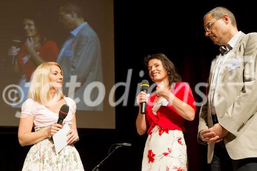  (c) fotodienst/Anna Rauchenberger - Wien, am 01.05.2012 – Die SozialMarie, ein Preis, der soziale Innovation auszeichnet, wurde heuer zum achten Mal  von der Unruhe Privatstiftung vergeben. Auch diesmal bewarben sich Teilnehmer aus Österreich sowie aus dem benachbarten Ausland um den begehrten Preis. FOTO v.l.  Barbara van Melle, Moderation, ProjektvertreterInnen 