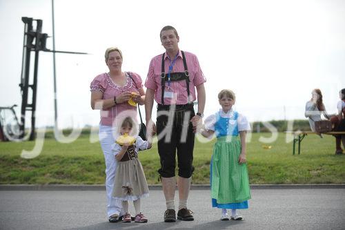 Traditionell Oberösterreichisch: Dachser GmbH lädt zur Mostkost in Hörsching. 