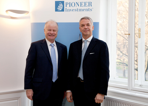 US-Wirtschaft und -Aktienmarkt: Pioneer-Manager John Carey gibt Einblick. Im Bild: Pioneer-Manager John Carey und Stefano Pregnolato (Pioneer Investments Austria CIO, Mitglied des Vorstands)