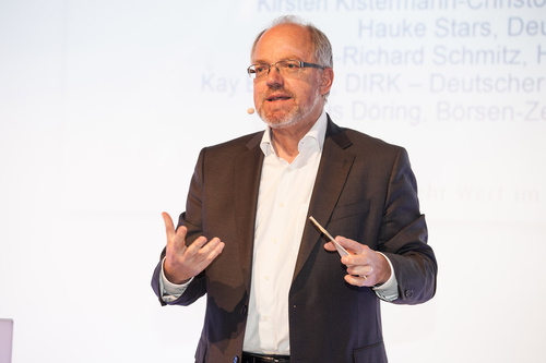 Nach einer optimistischen Keynote zur Digitalisierung von GE Power Conversion CEO Stephan Reimelt diskutierte eine hochkarätige Podiumsrunde auf dem Deutschen Investor Relations Kongress (DIRK) über die Aussichten einer Börsenfusion von Frankfurt und London, mit durchaus unterschiedlichen Ansichten. 
