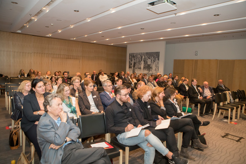 Der Travel Industry Club Austria lud zu einer Diskussion über die Vor- und Nachteile ökologischen und sozialen Handels (CSR) ins Hotel Le Meridien.