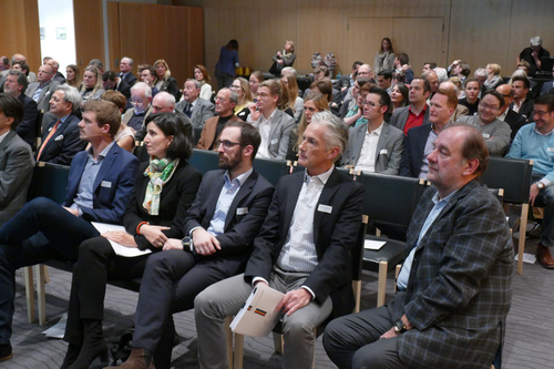 Die Auswirkungen von Dynamic Pricing, die laufende Anpassung von Preisen an Angebot und Nachfrage, führt zu Verunsicherung und Vertrauenverlust beim Konsumenten. Darüber war sich eine Expertenrunde des Travel Industry Club Austria am Montag abend im Wiener Hotel Le Meridien einig.