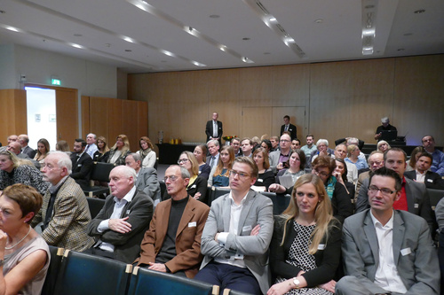 Die Auswirkungen von Dynamic Pricing, die laufende Anpassung von Preisen an Angebot und Nachfrage, führt zu Verunsicherung und Vertrauenverlust beim Konsumenten. Darüber war sich eine Expertenrunde des Travel Industry Club Austria am Montag abend im Wiener Hotel Le Meridien einig.