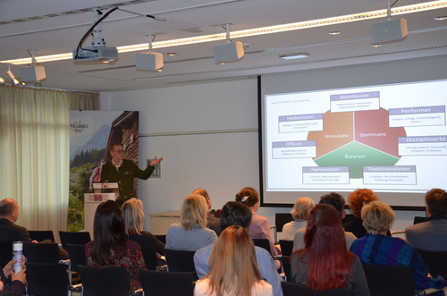 Die Zukunft des Alpentourismus liegt liegt in Gesundheit- und Wellnessangeboten für die Generation 65+ als stärkst wachsende Zielgruppe. Der Travel Industry Club Austria diskutierte auf dem Alpengesundheitskongress in St. Johann im Pongau über die notwendigen Maßnahmen. Im Bild: Travel Industry Club Austria Präsident Harald Hafner.