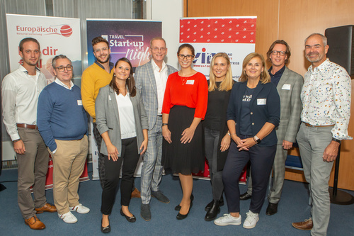 Fünf Unternehmen traten am 25. September 2019 im Wiener Modul zum Pitch im Rahmen der zweiten Travel Industry Start-up Night 2019 an. Im Bild: Die Finalisten mit Organisation.