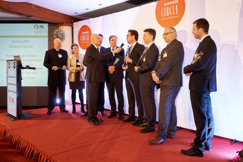 Im Rahmen einer Business Circle Veranstaltung in Rust wurden die Assekuranz Awards Austria 2017 vergeben. Der Österreichische Versicherungsmaklerring (ÖVM) und die Marktforschungsgesellschaft wissma zeichnen damit die bestbewerteten Versicherungen Österreichs aus. Über 500 Makler nahmen an der Bewertung teil. 