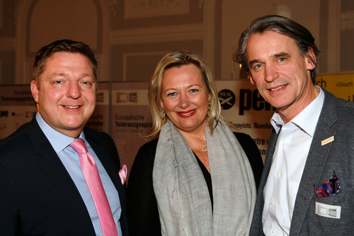 Im Spiegelsaal der Kärntner Landesregierung präsentierte der Denk.Raum.Fresach am 19. Jänner 2016 das Programm der Europäischen Toleranzgespräche 2016. Mit dabei PEN-Präsident Helmuth A. Niederle, DRF-Präsident Hannes Swoboda, Friedensforscherin Bettina Gruber, Landtagspräsident Reinhart Rohr, Villachs Bürgermeister Günther Albel, Superintendent Manfred Sauer, Business Frauen Center Chefin Daniela Stein und Architekt Peter Nageler.