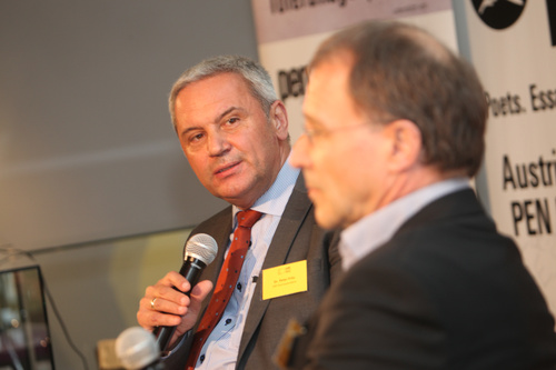 Dr. Peter Fritz (ORF-Korrespondent) und Prof. Dr. Reinhard Merkel (Uni Hamburg)