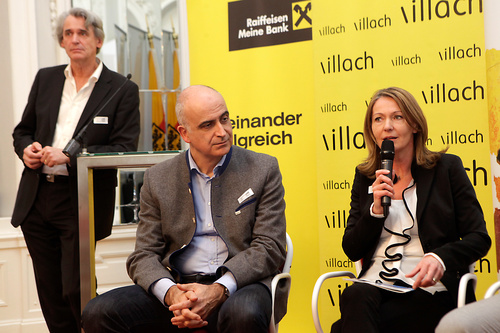 Im Spiegelsaal der Kärntner Landesregierung in Klagenfurt wurde das Programm der Europälschen Toleranzgespräche 2018 am Donnerstag abend vorgestellt. Im Bild (v.l.n.r.): Wilfried Seywald (Organisation), Georg Overs (Region Villach Tourismus), Claudia Mischensky (IV Kärnten).