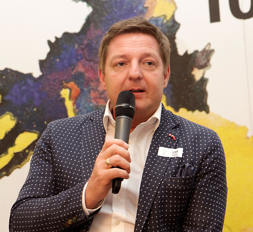 Im Spiegelsaal der Kärntner Landesregierung in Klagenfurt wurde das Programm der Europälschen Toleranzgespräche 2018 am Donnerstag abend vorgestellt. Im Bild Villachs Bürgermeister Günther Albel.
